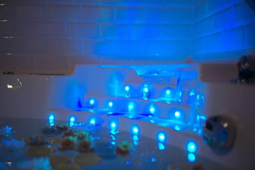 Luxury Room Jacuzzi Centre Ville Haut De Gamme Мюлуз Экстерьер фото
